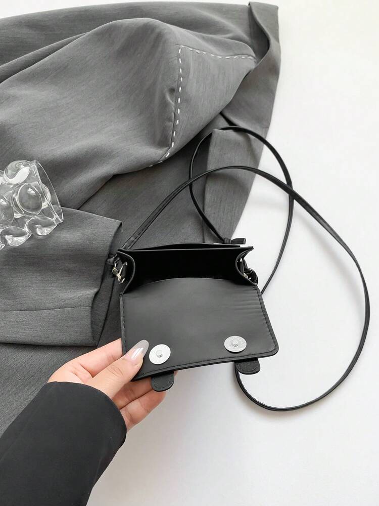 2,25 Autumn/Winter Fashionable Miniature Lipstick-Shape Candy Crossbody Bag For Women, Versatile Small Shoulder Bag